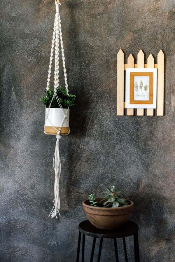 Grenada Plant hanger