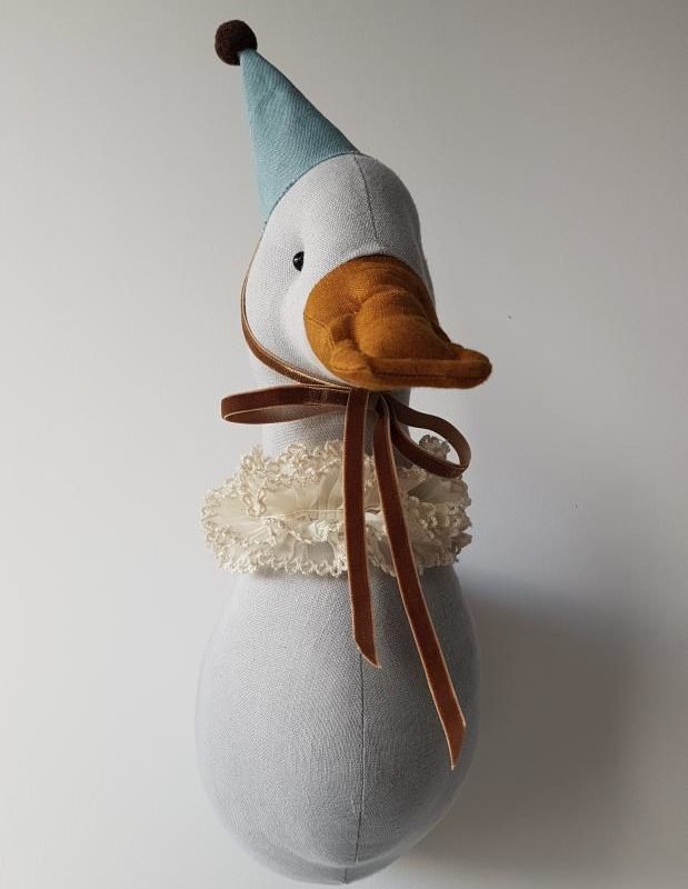 The Circus Duck with the Turquoise Cap – Love Me Decoration