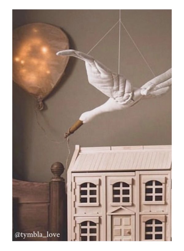 The Linen Swan With Lace - Delicate Powder - Love Me Decoration - Image 3
