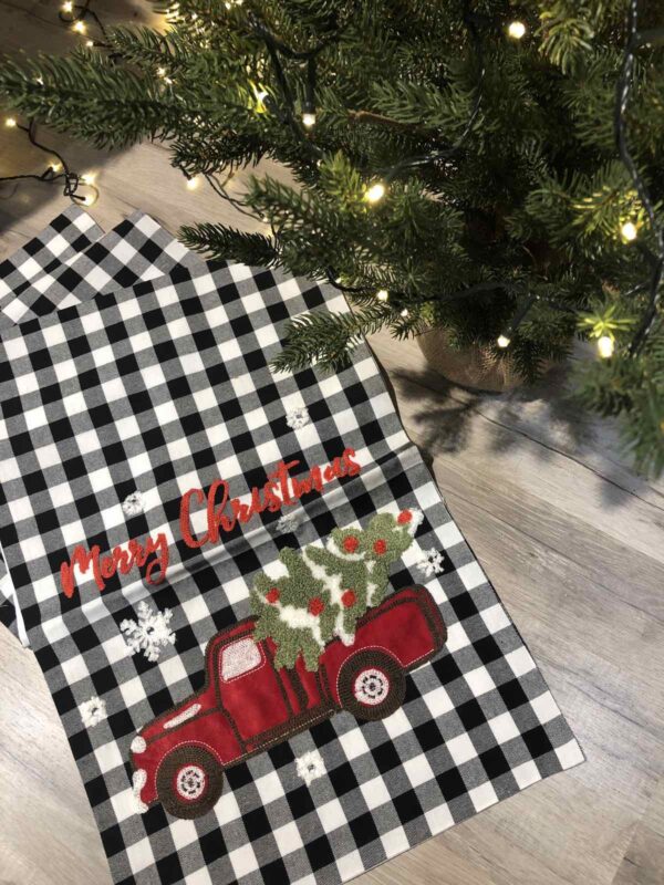 Plaid Christmas Car - Runner