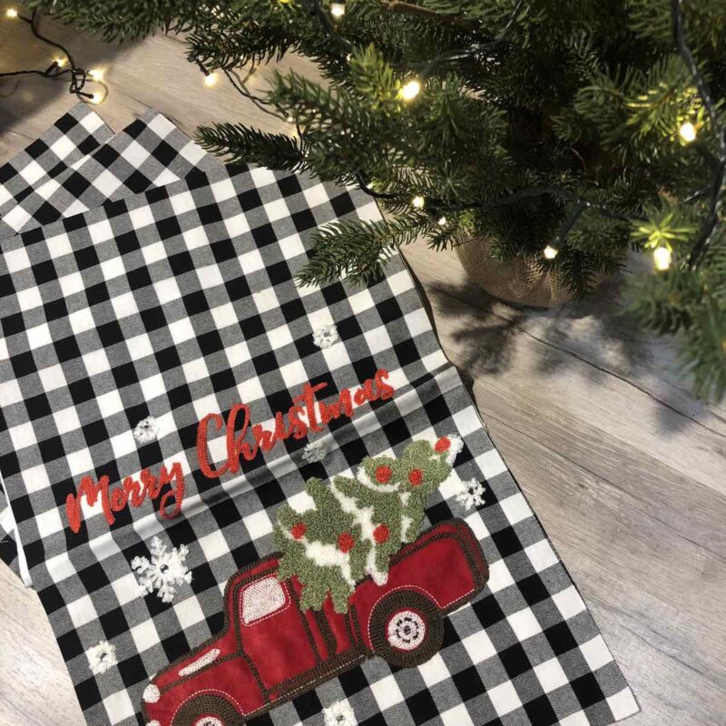 Plaid Christmas Car – Runner