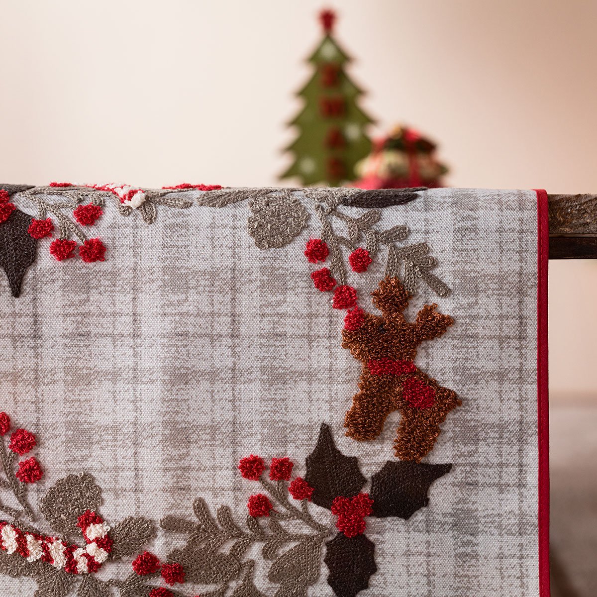 Christmas Wreath Runner - Image 2