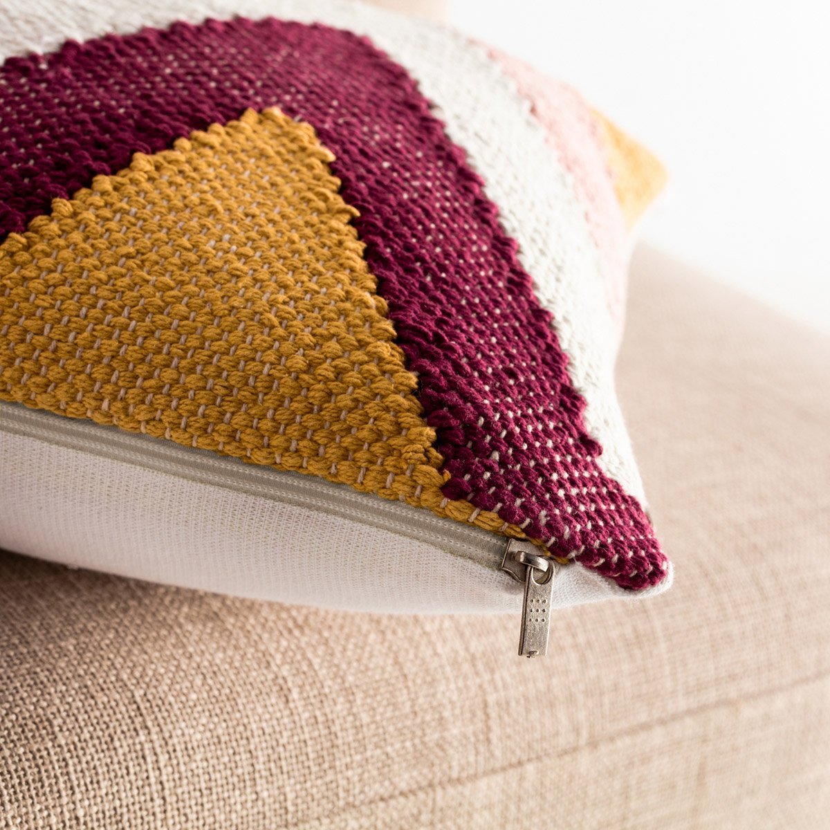 Jannat Red Leather Μαξιλαροθήκη - Image 4