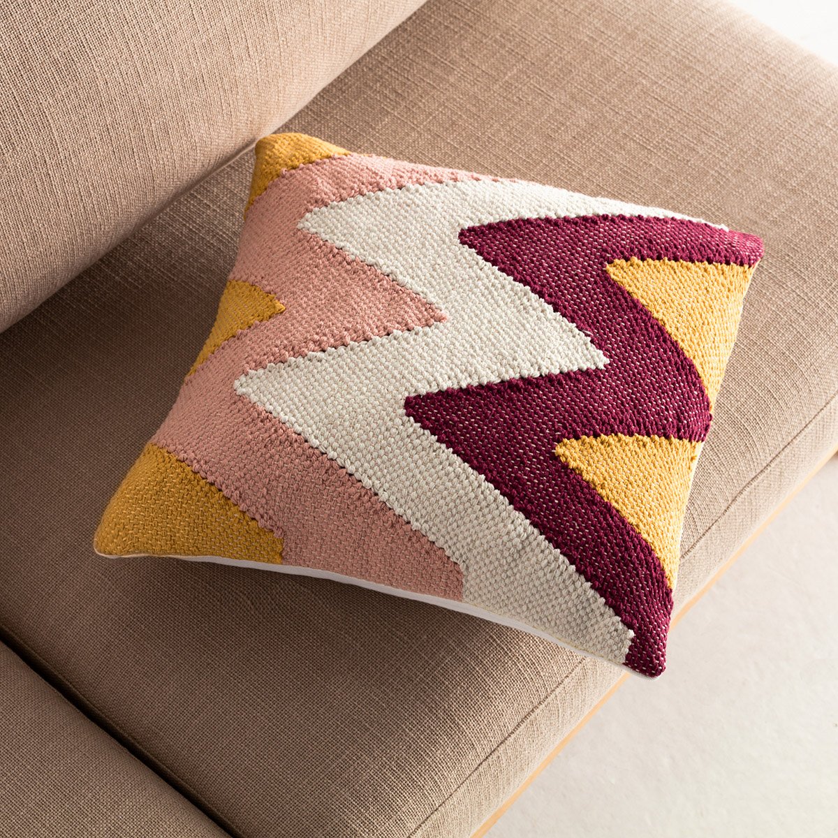 Jannat Red Leather Μαξιλαροθήκη - Image 3