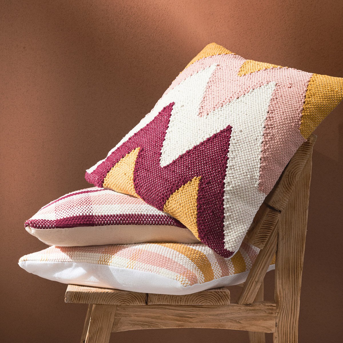 Jannat Red Leather Μαξιλαροθήκη - Image 2