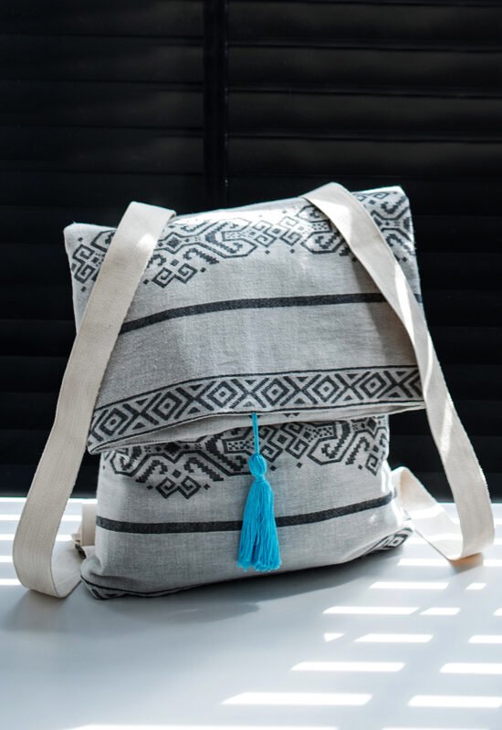 Sarakiniko Back Bag – Black