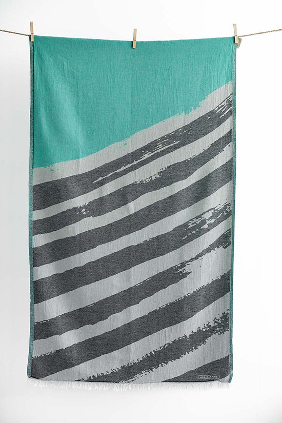 Ornos Pestemal - Emerald & Black