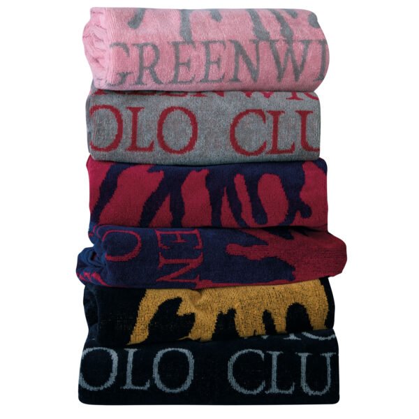 Πετσέτες Γυμναστηρίου Greenwich Polo Club, διπλωμένες η μία πάνω στην άλλη σε διαφορετικά χρώματα