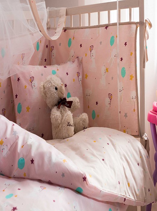 Cat Σετ Βρεφική Παπλωματοθήκη στρωμένη σε κούνια