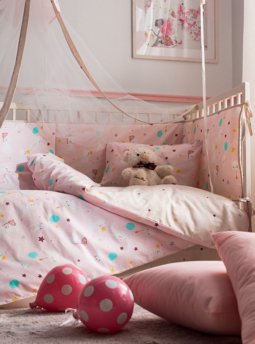 Cat Σετ Βρεφική Παπλωματοθήκη στρωμένη σε κούνια