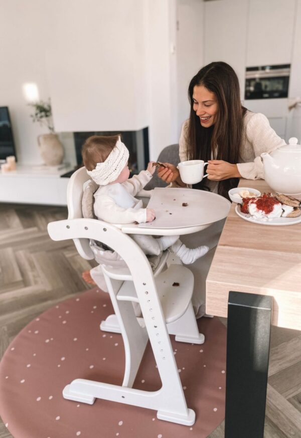 Round Floor Mat Cinnamon Dots στρωμένο σε πάτωμα