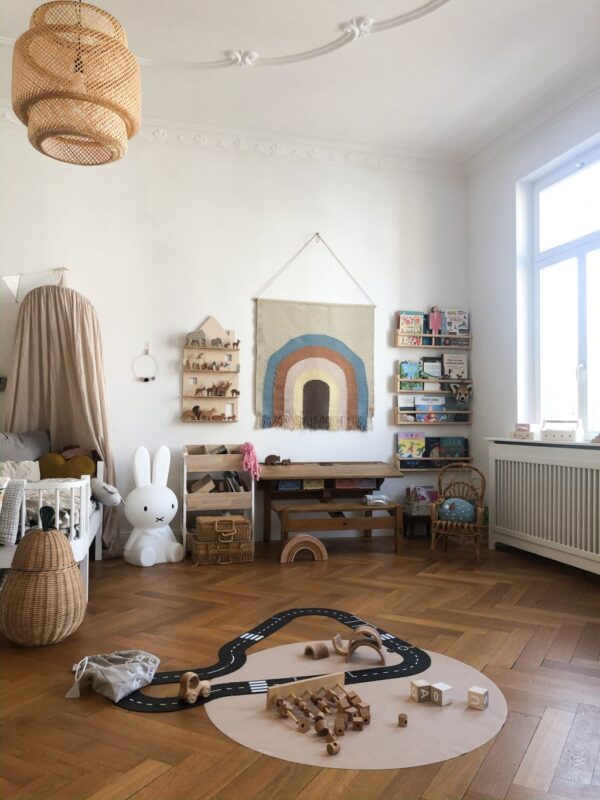 Round Floor Mat Rainbow Mocha στρωμένο σε πάτωμα