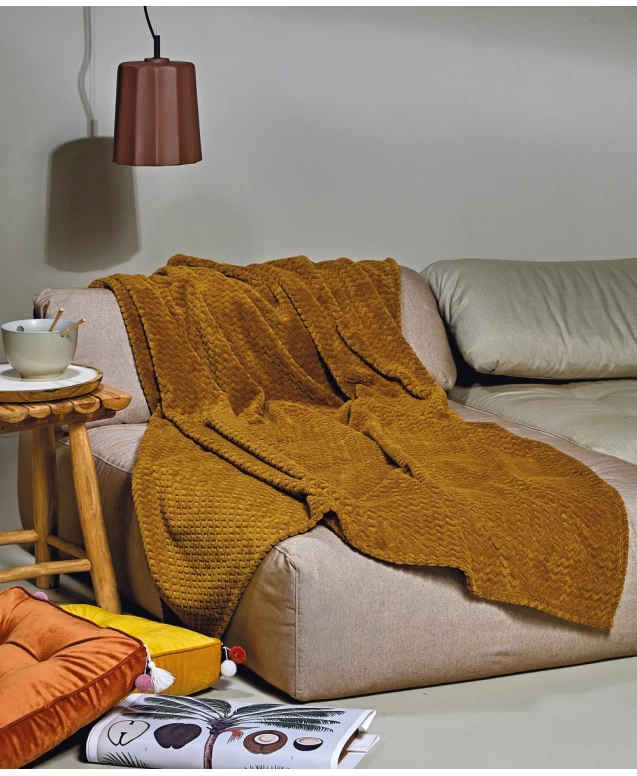 Stanley 11 Κουβέρτα Καναπέ στρωμένη σε κρεβάτι