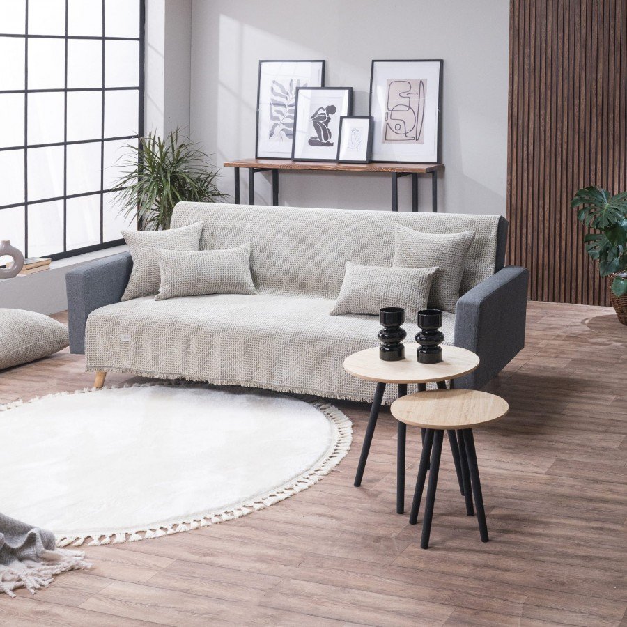 Brooklin Ριχτάρι 07, από βαμβακερά νήματα σε ποσοστό 30%, από πολυεστερικά νήματα σε ποσοστό 22% και από ακρυλικά νήματα σε ποσοστό 48%, στρωμένο σε καναπέ με μαξιλάρια