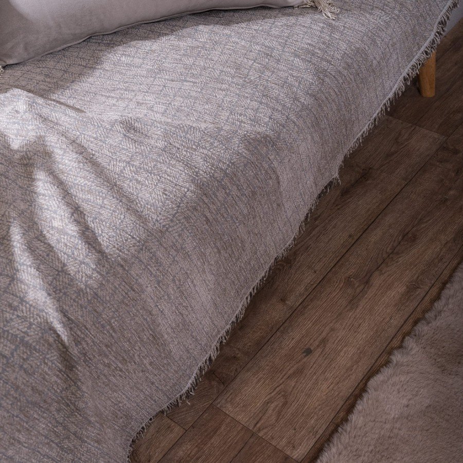 Lancaster Ριχτάρι 07 στρωμένο σε καναπέ