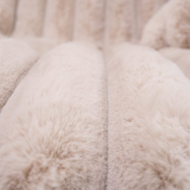 Wave 02 Γούνινο Ριχτάρι