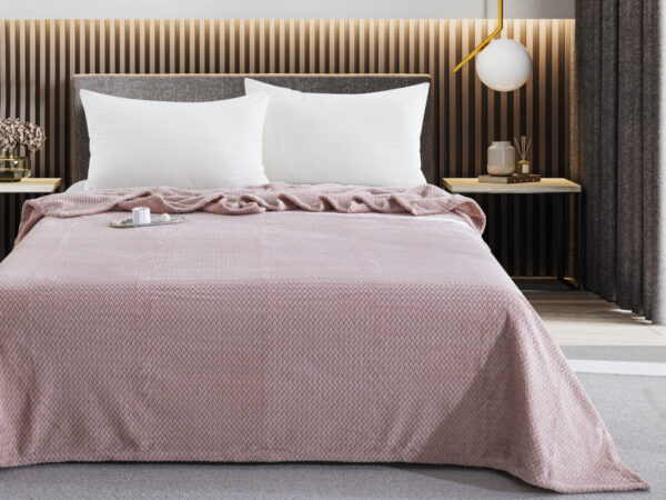 JF09 Κουβέρτα Pink στρωμένη σε κρεβάτι