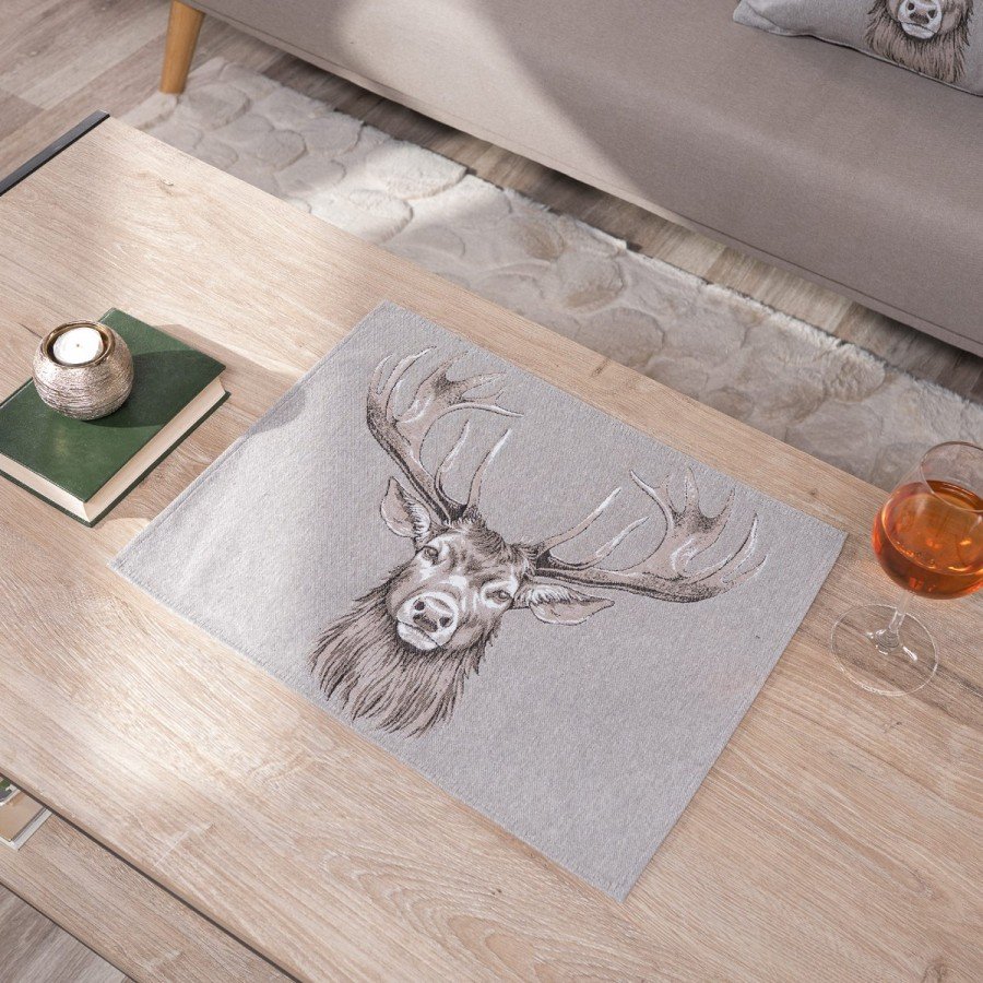 Reindeer 11 Σουπλά τοποθετημένο σε τραπέζι