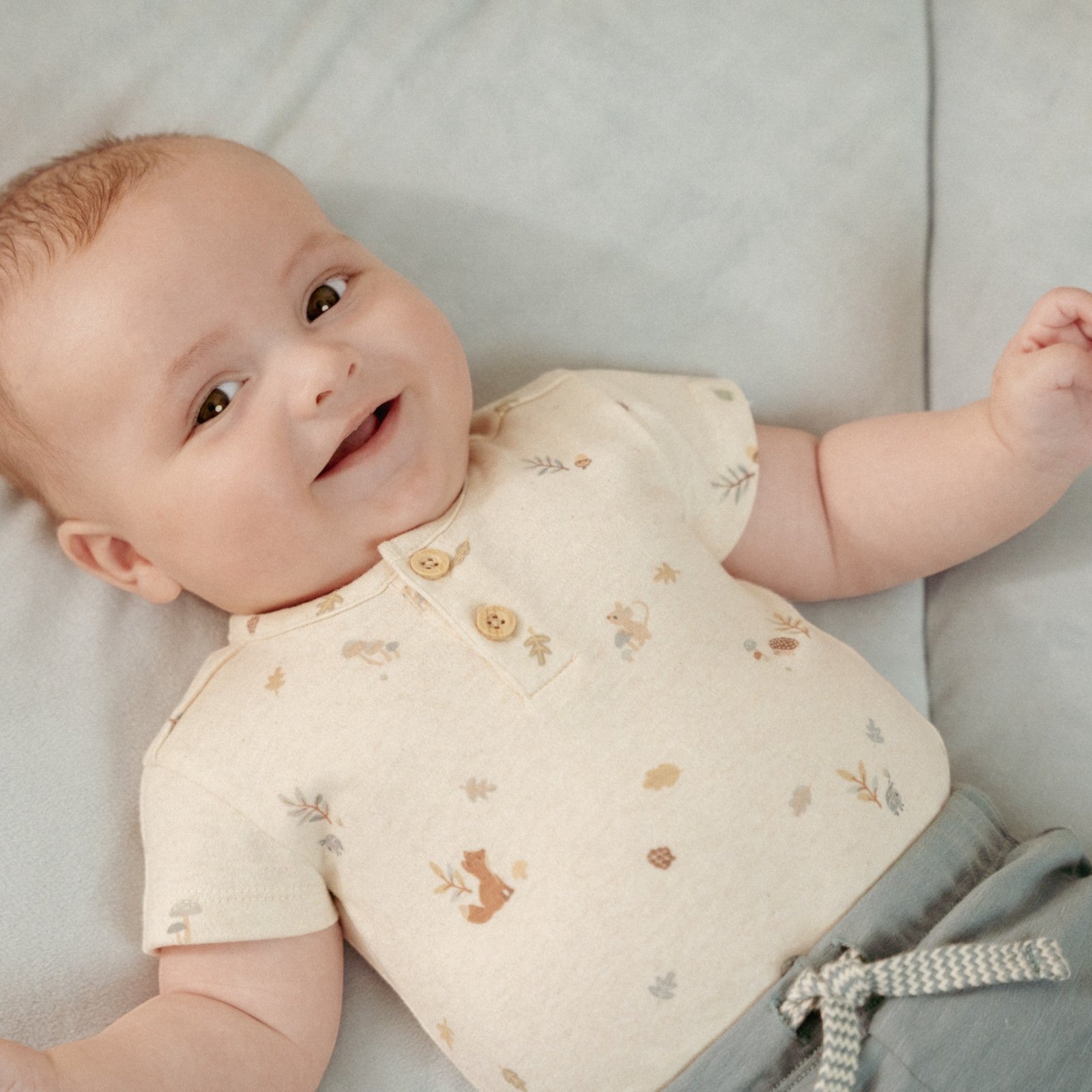 Forest Nature Φορμάκι Κοντομάνικο φορεμένο από ένα βρέφος