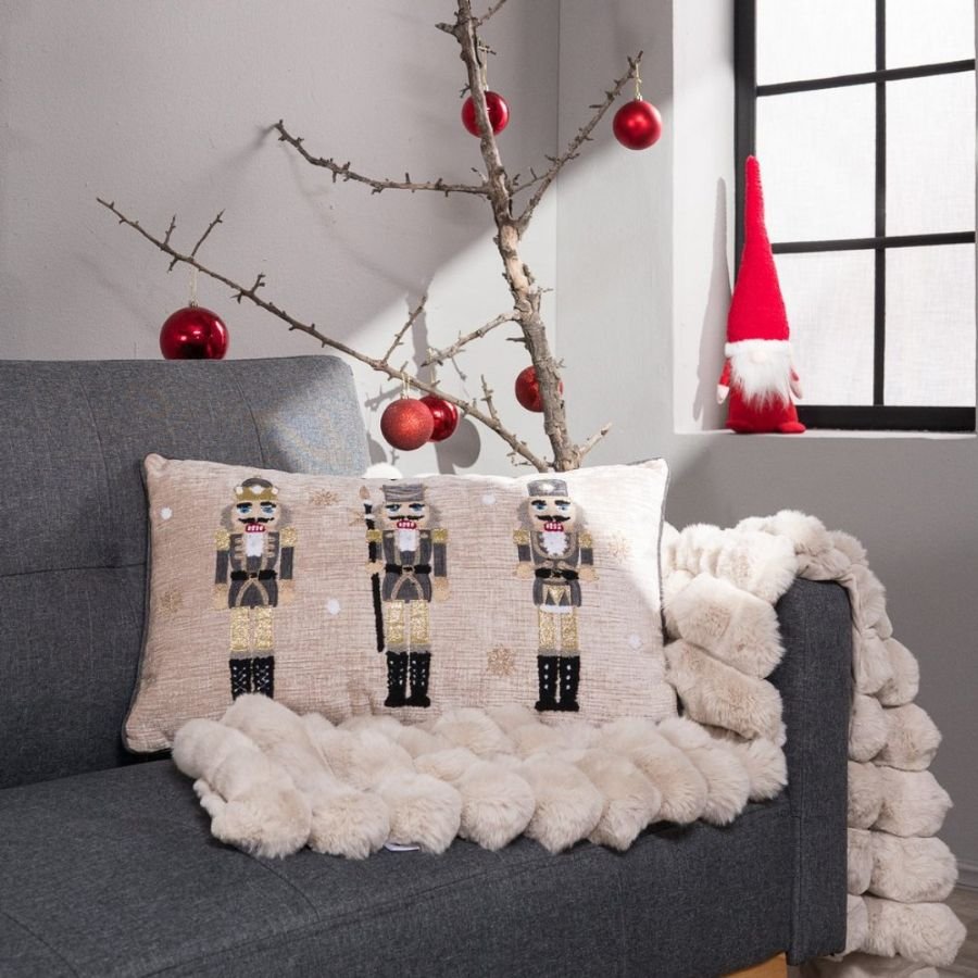 Molly 14 Διακοσμητικό Μαξιλάριτοποθετημένο σε καναπέ