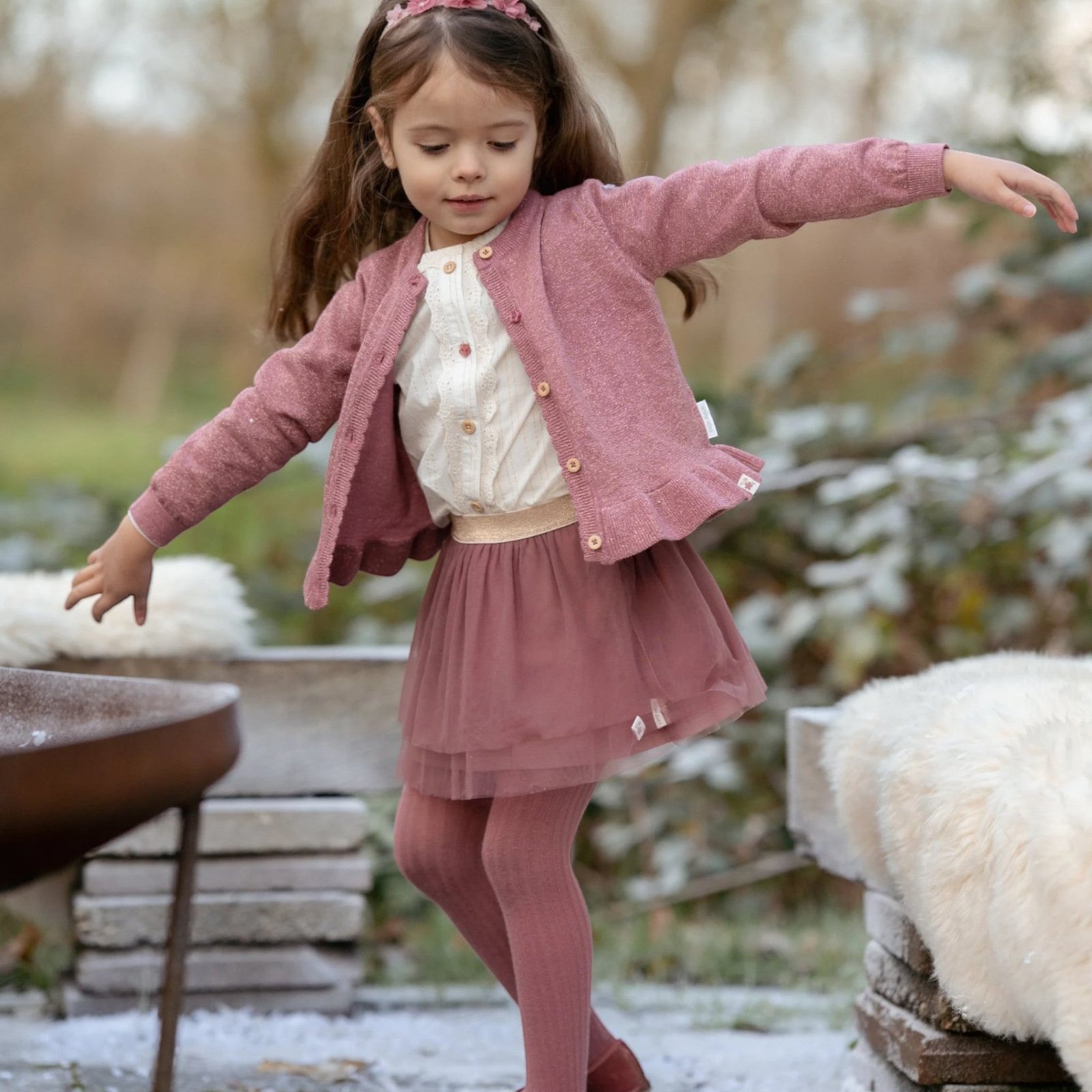 Rouge Tutu Φούστα φορεμένη από ένα παιδάκι