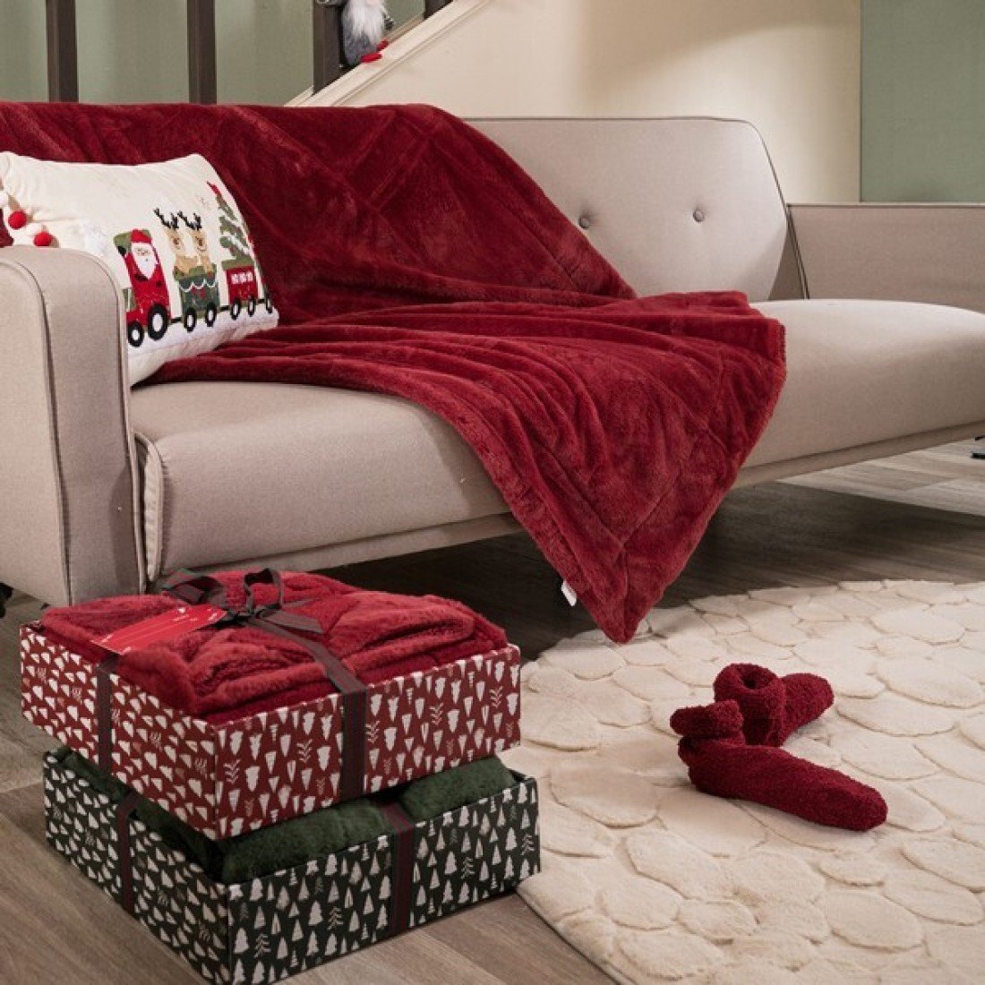 Boon 10 Κουβερτάκι στρωμένη σε καναπέ