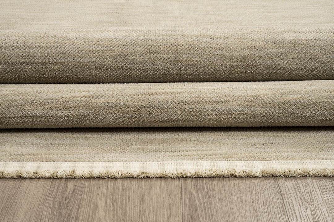 Pure 17 Χαλί Cream/ L. Grey στρωμένο