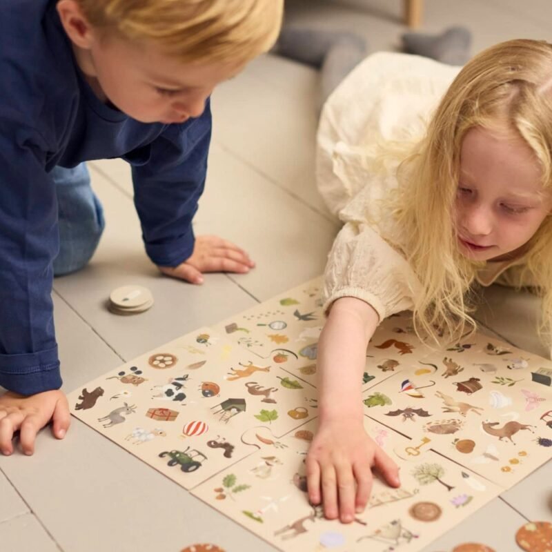 Who Finds it First? Board Game