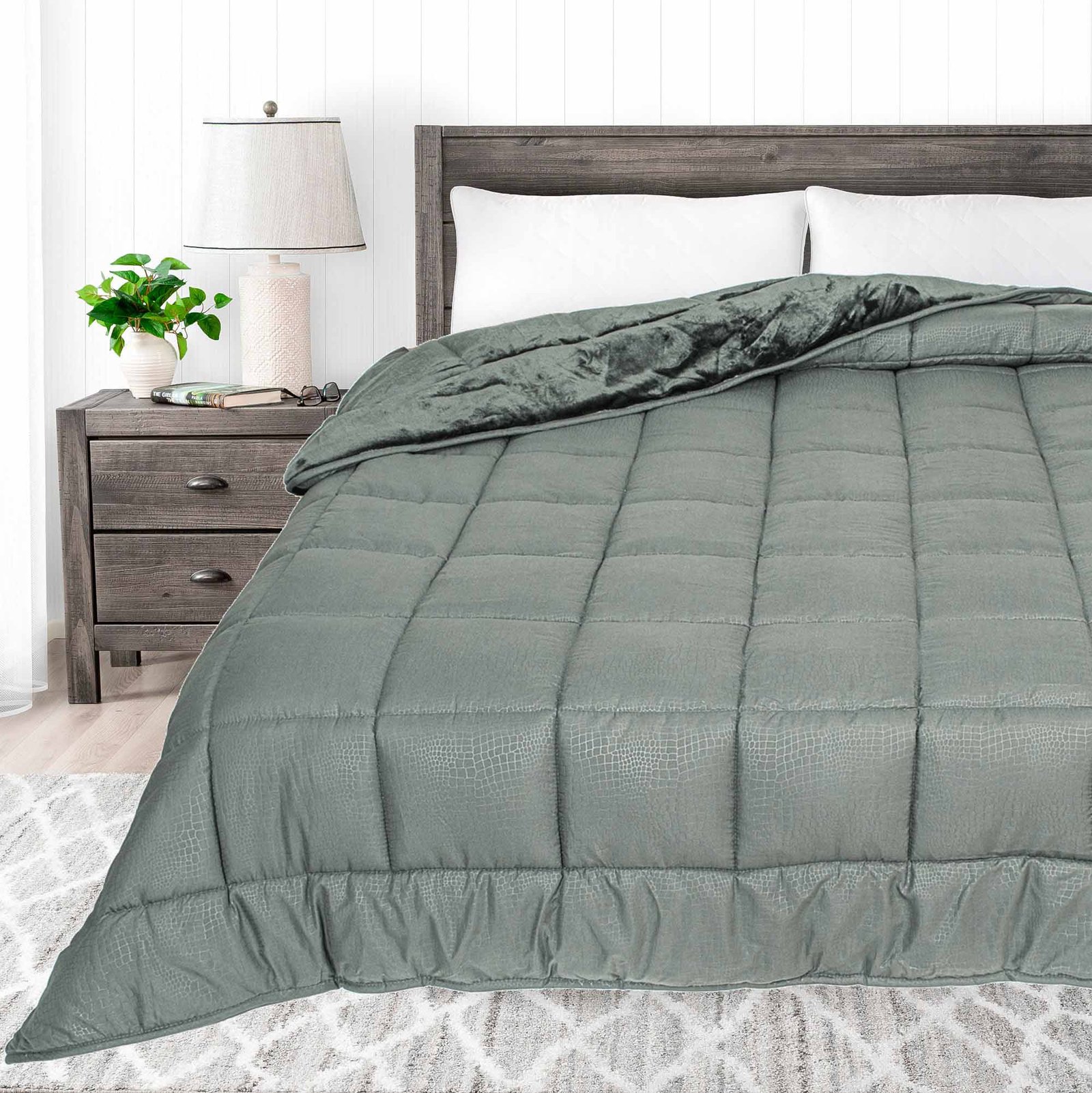 Κουβερτοπάπλωμα Grey στρωμένο σε κρεβάτι