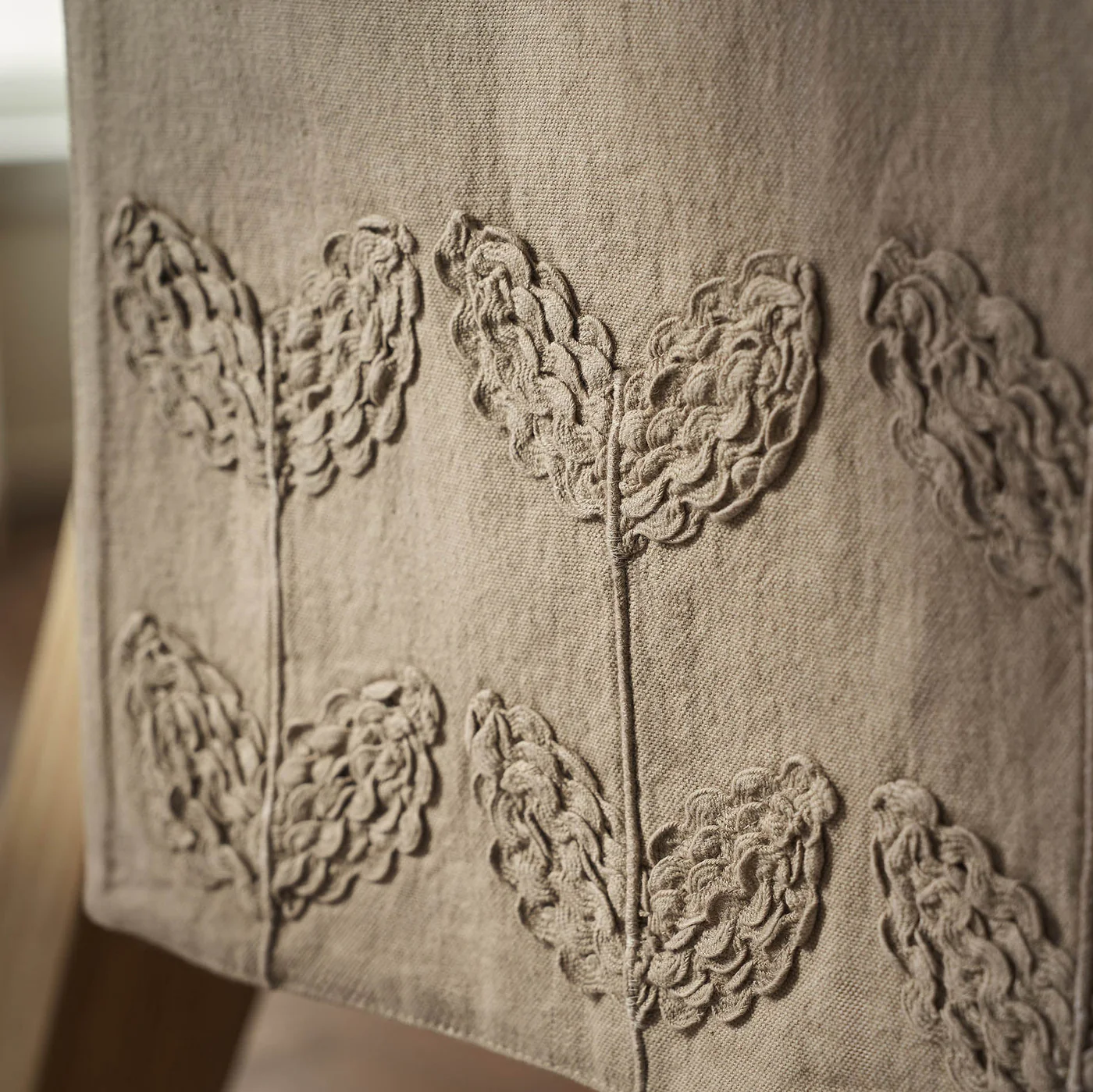 Eleanor Runner στρωμένο σε τραπέζι