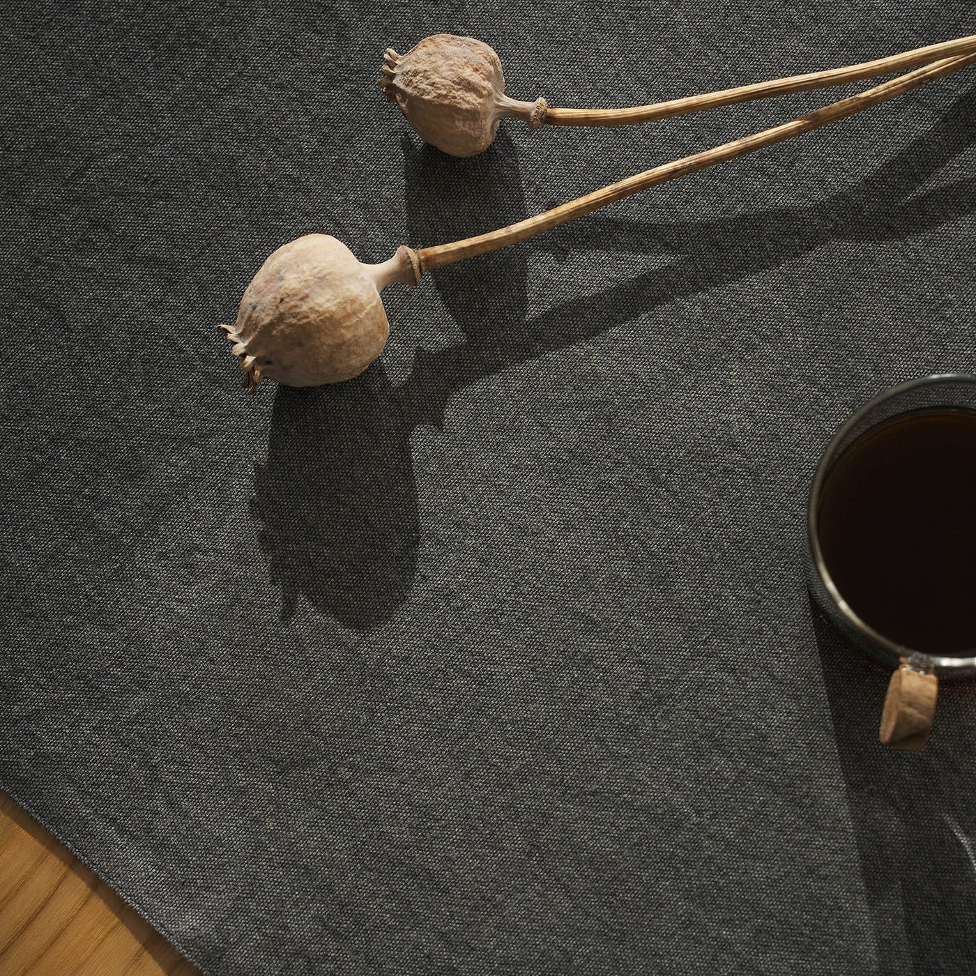 Eleanor Runner Γκρι στρωμένο σε τραπέζι