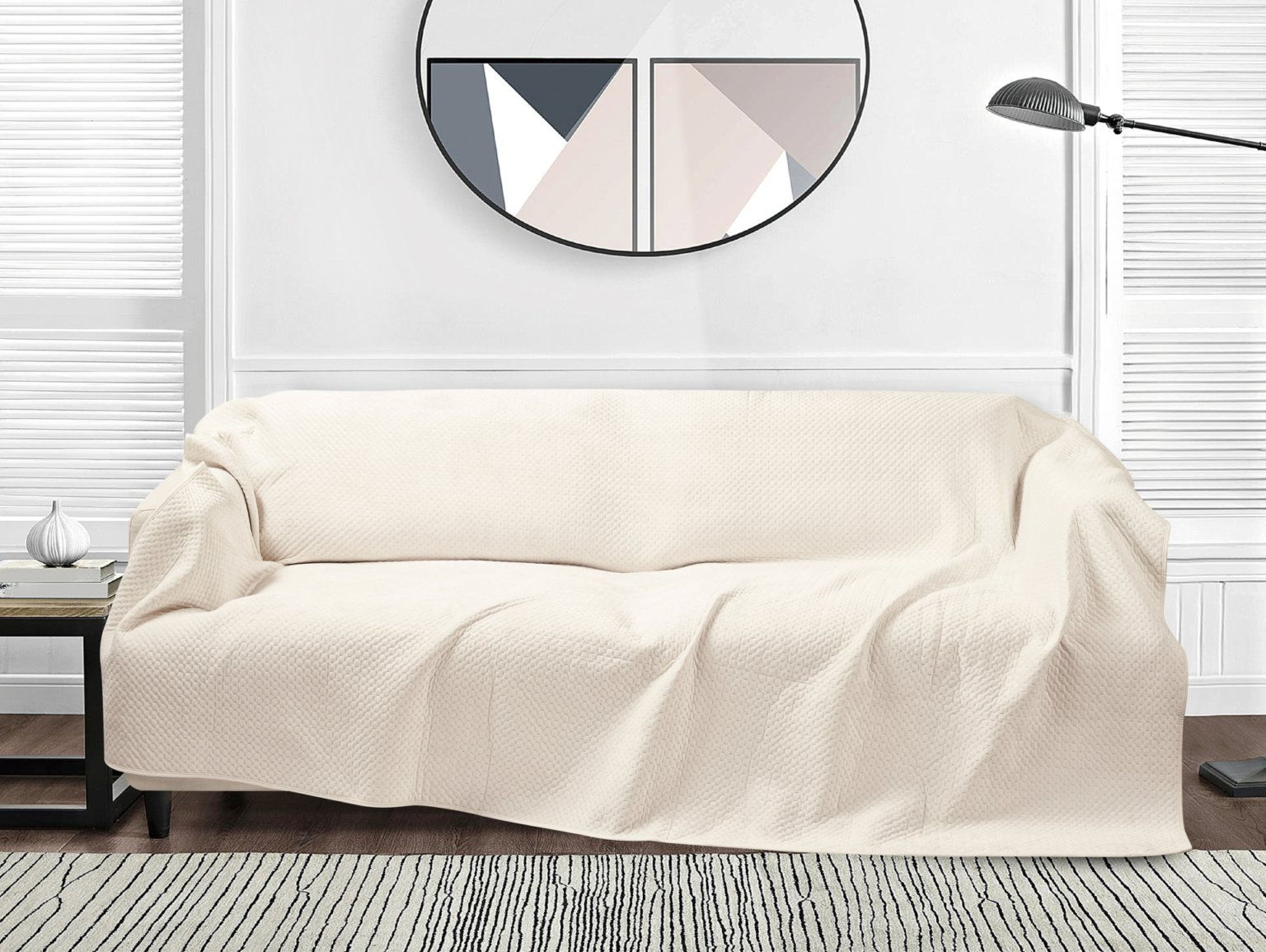 Element Ριχτάρι Off White 2 Διαστάσεις στρωμένο σε καναπέ