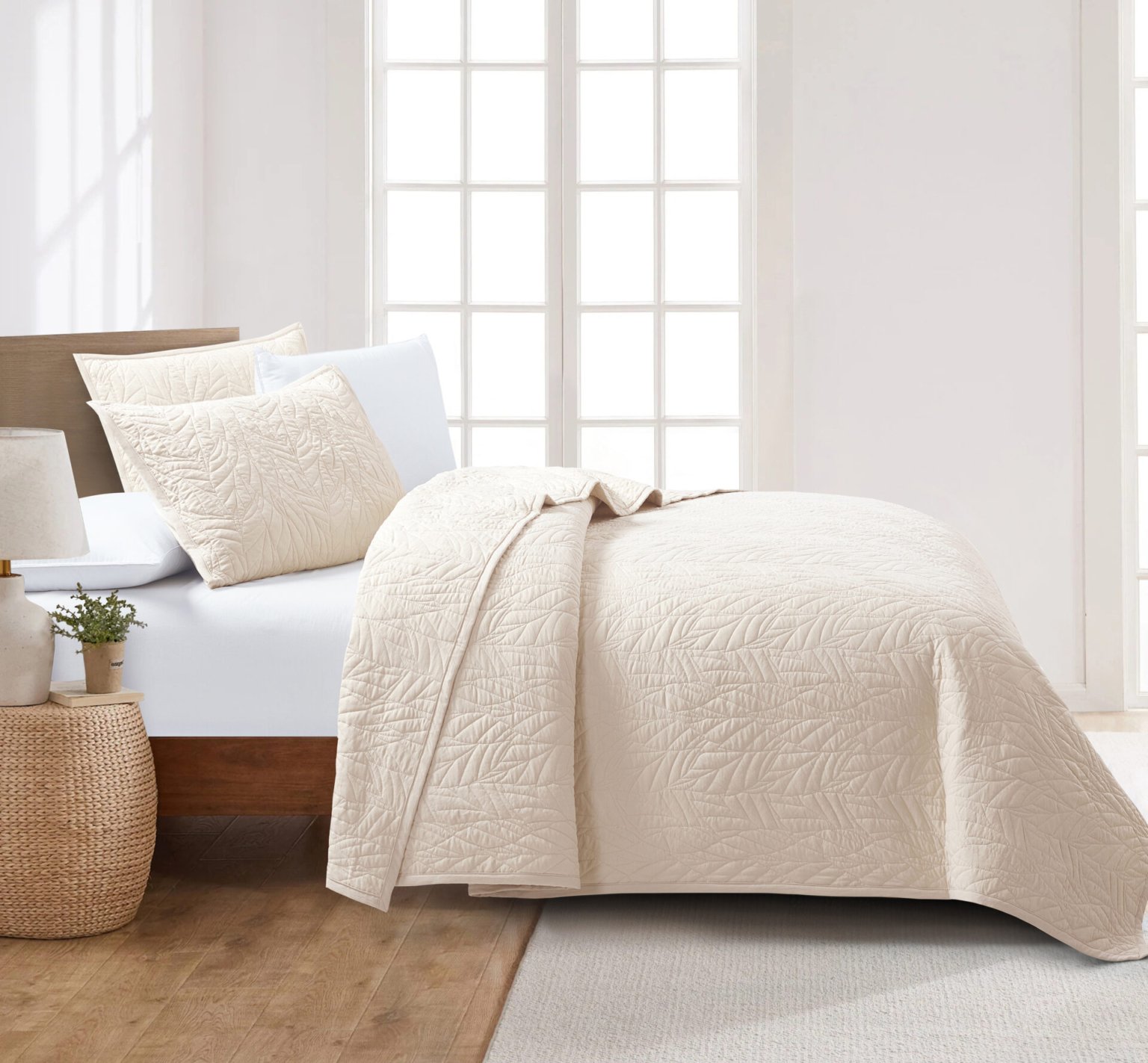 Fiona Σετ Κουβερλί ΥΔ 3τμχ Beige στρωμένο σε κρεβάτι