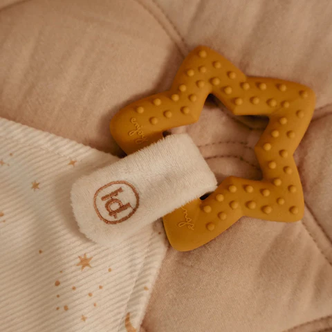 Υφασμάτινο ντουντού με μασητικό Newborn Naturals